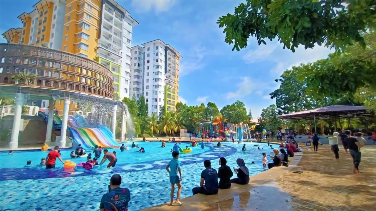 Melaka Town Area Top 1 Family Lovers Water Themepark Suites By Ggm 外观 照片